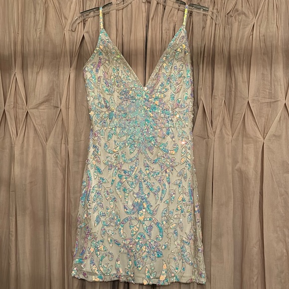 Beautiful Spring Formal Dress, Size 4 - Picture 1 of 5